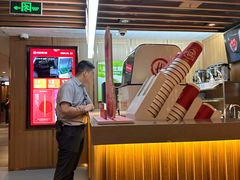 -海底捞火锅鲜切牛肉主题店(长寿路店)