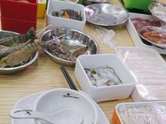 -杨老板·海鲜集市火锅·鲜切牛肉(中防万宝店)