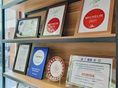 -Chom Cafe and Restaurant