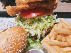 -The Habit Burger Grill 哈比特汉堡(复兴soho店)
