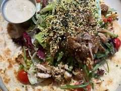 照烧鸡肉配牛油果拉法沙拉-HELLO 27 意面·沙拉·帕尼尼