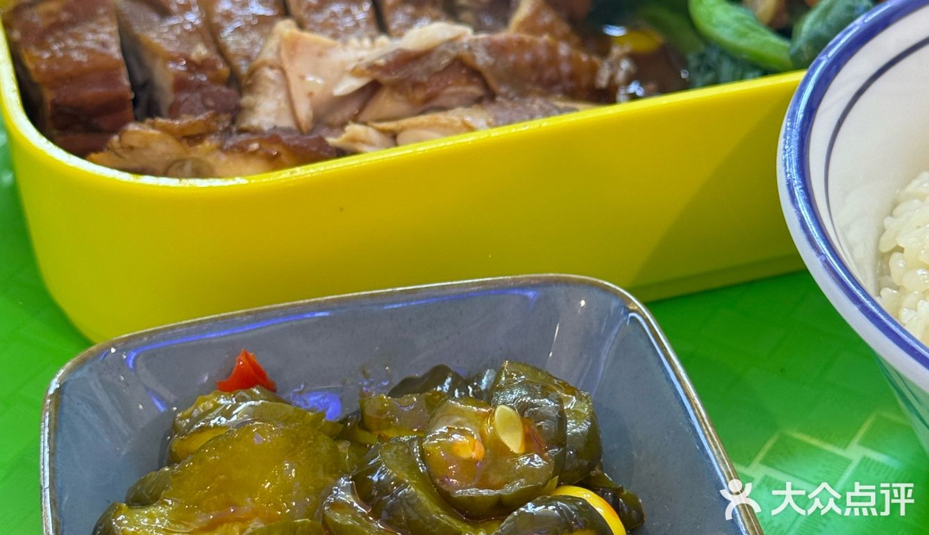 海南鸡饭家的剁辣椒太太太太香了