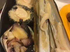 -鲜入围煮花胶鸡海鲜火锅