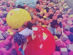 -嘿哟动霸CHUA·新潮玩运动娱乐中心·蹦床滑冰团建乐园