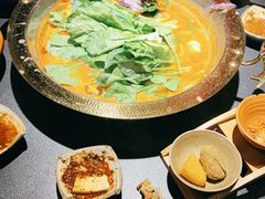 -野山舂·贵州现舂酸汤牛肉(东山店)