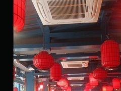 -爱你您·自家鱼塘·活水喷泉鱼火锅(八里店)