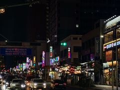 -BHC炸鸡(明洞总店)