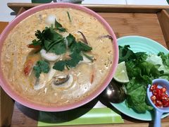 -越弥越南传统美食馆