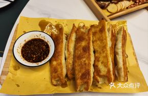 牛肉圆葱锅贴