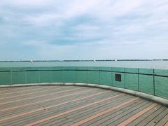 -上海滴水湖皇冠假日酒店