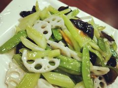荷塘小炒-一品半亩园水饺(新城路店)