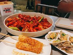 -龙巢盱眙龙虾·牛蛙·烧烤宵夜(八卦岭店)