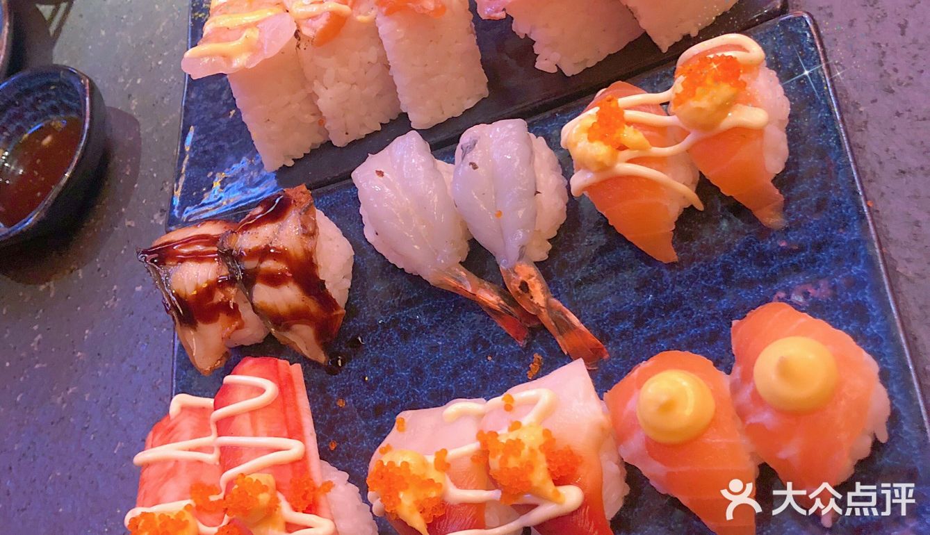 巨满足，寿司食到扶