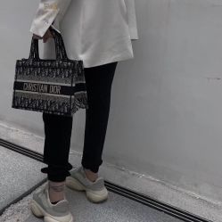 -花岐款式专研健康美甲沙龙