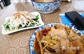 Shaanxi Authentic Qishan Handmade Meat Sauce Noodles