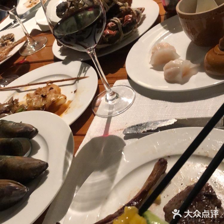 已经很久没有吃过自助餐啦