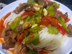 -烤肉小伙烤肉店