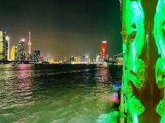 -黄浦江游览十六铺3号码头网红自助餐