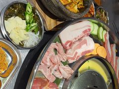 -哈哈碳都·牛肋条无限自助烤肉(台江万达店)