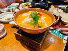 版纳野果酸汤鱼-云海肴云南菜(花园城店)