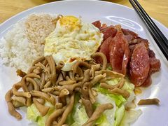 叉烧腊肠饭-粤味轩快餐店(天下第一泉店)