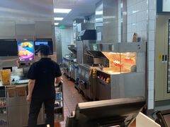 -麦当劳(轻轨曹杨路店)