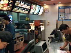 -麦当劳(湛江大厦店)