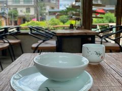 餐具摆设-马帮菜馆·美味野生菌