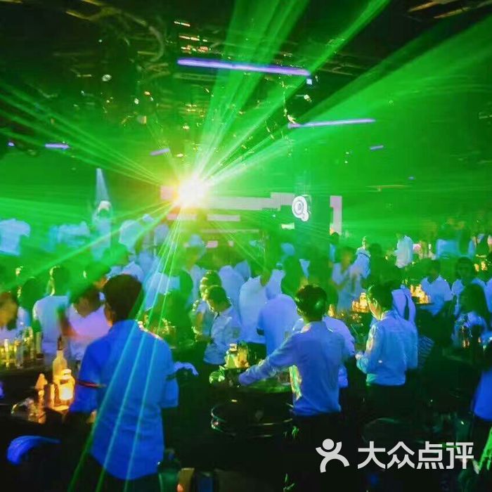 阿曼尼酒吧rose classce