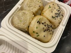 -何记花甲(卓悦汇旗舰店)