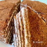 糕体硬质的，也比较适合 运输，有可可和奶油味儿两种