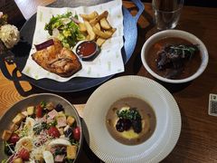 -JINNS锦时 steak&pizza(浸信会礼拜堂旧址店)