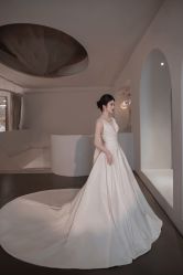 -艾米丽婚纱礼服