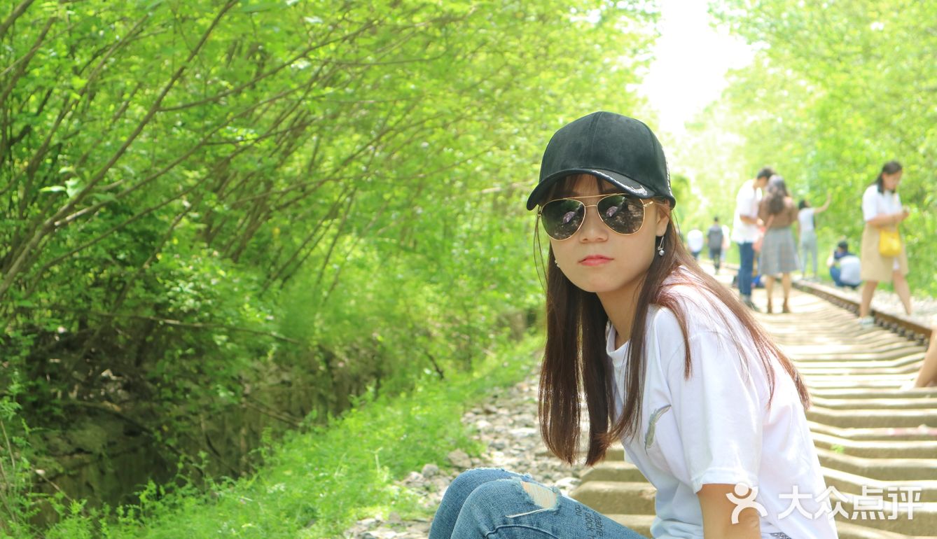 南京的爱情隧道，顾名思义，所以特别推荐情侣一起去游玩