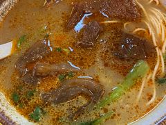 -金杨拉面王小吃面馆·牛三宝面·红烧牛肉粉