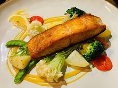 香煎三文鱼排配柠檬芥末汁-SISTERS BAR RESTAURANT川意酒馆(嘉善老市H楼店)