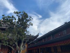 -龙华寺