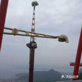 （交通）附近的公交站是梅沙医院，和东部华侨城西门