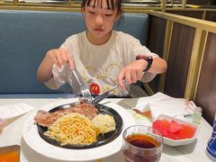 -豪客来牛排(中央花苑店)