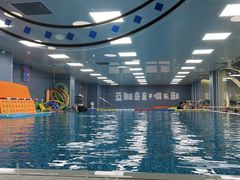 -蓝鲸奇亲子游泳俱乐部