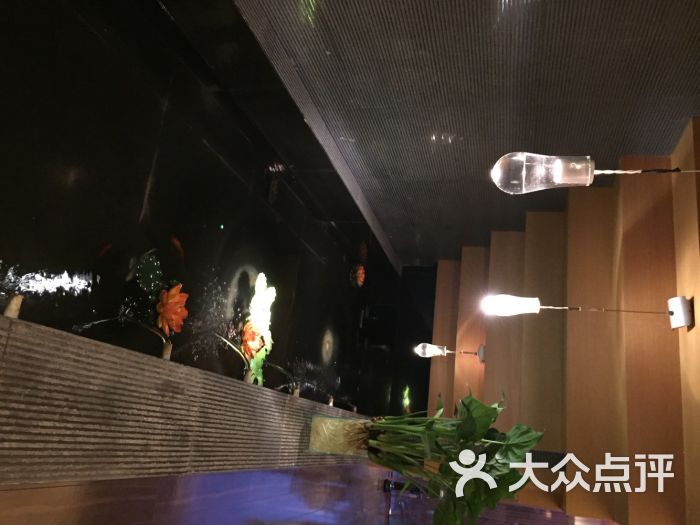 东英国际spa生活会馆(阳光100分馆)