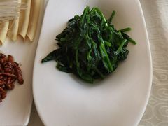 青炒豌豆尖-辣婆婆(航天桥店)