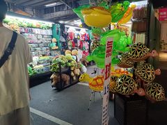 -六合夜市