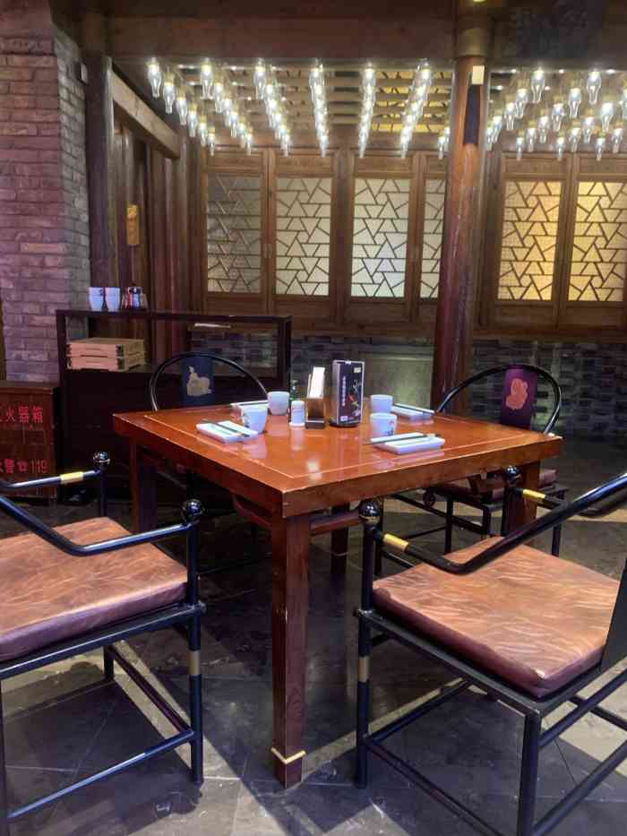 四世同堂(西大望路店)-"门口有一个小院子 可以停三四十辆车没问题.