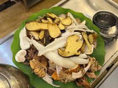 -野菌园·野生菌火锅首创第一家(关兴路总店)