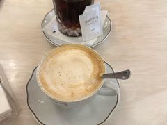 -Majestic Café