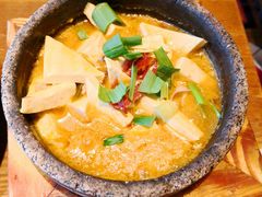 -云海肴·汽锅鸡·云南菜(天山百盛优客店)