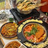 超有🇰🇷韩式氛围的年糕火锅&鱼饼汤！🐟我太爱了