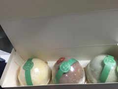 -蜜蜂小象·榴莲千层蛋糕(时代汇11栋店)