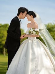 -喜爱高定婚纱摄影
